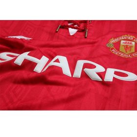 Retro Manchester United 1992/94 Home Jersey - Image 2