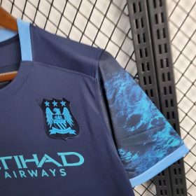 Retro Manchester City 2015/16 Away Jersey - Image 3