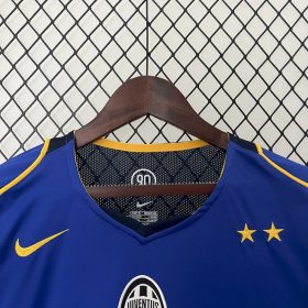 Retro Juventus 2004/05 Away Jersey - Image 4