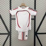 Retro AC Milan 2006/07 Away Kids Kit - Image 2