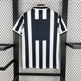 Retro Juventus 1996/97 Home Jersey - Image 2