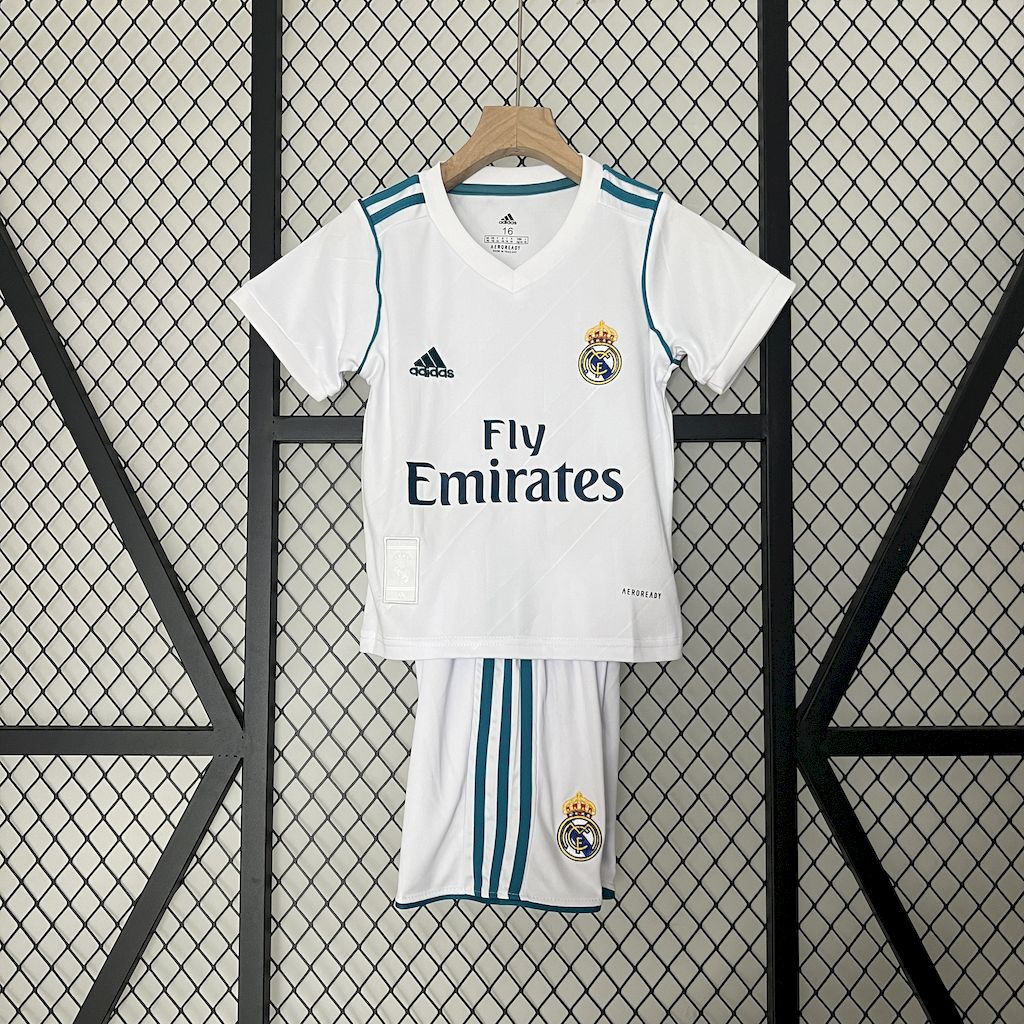 202411271529524.jpg Retro Real Madrid 2017/18 Home Kids Kit - Image 1
