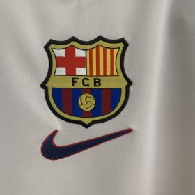 Retro Barcelona 1998/99 Away Jersey - Image 8