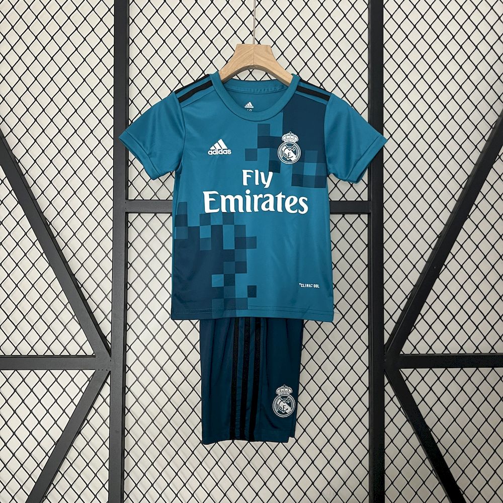 2025032614211941.jpg Retro Real Madrid 2017/18 Third Kids Kit - Image 1