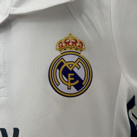 Retro Real Madrid 2016/17 Home Kids Kit - Image 5