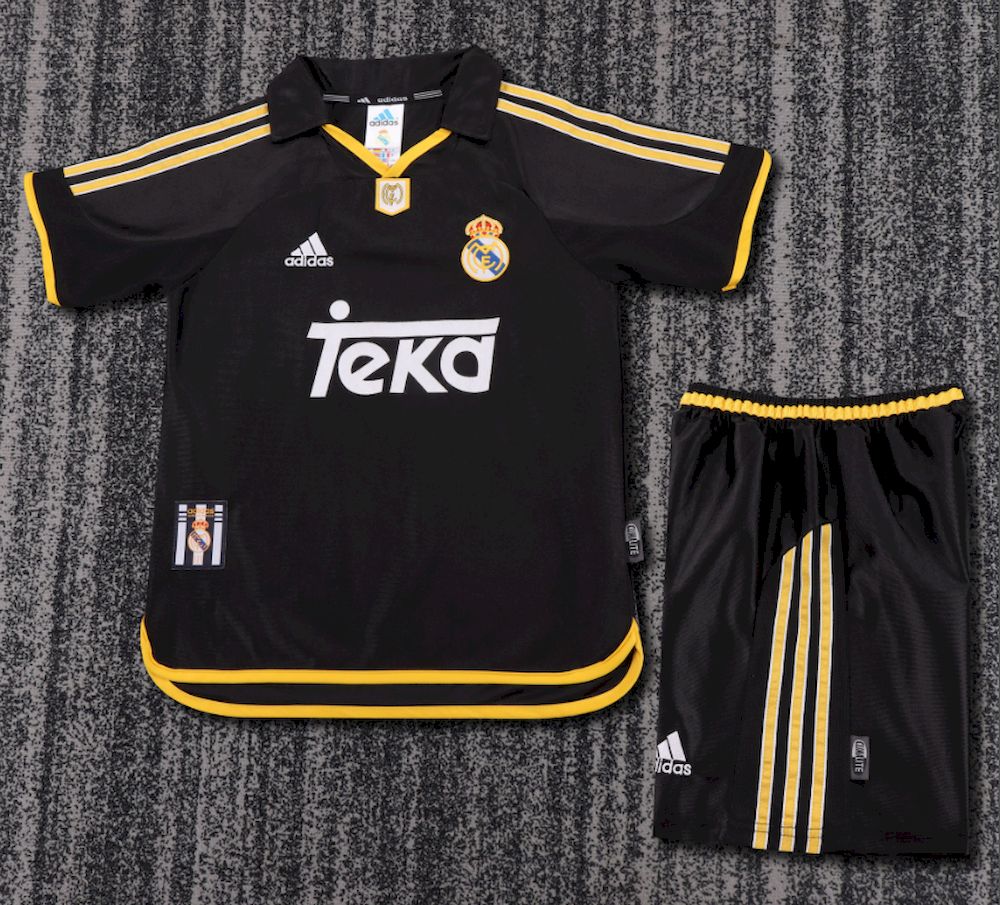 2025050815454993.jpg Retro Real Madrid 1998/00 Away Kids Kit - Image 1