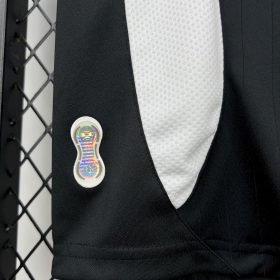 Retro Real Madrid 2006/07 Away Jersey - Image 4