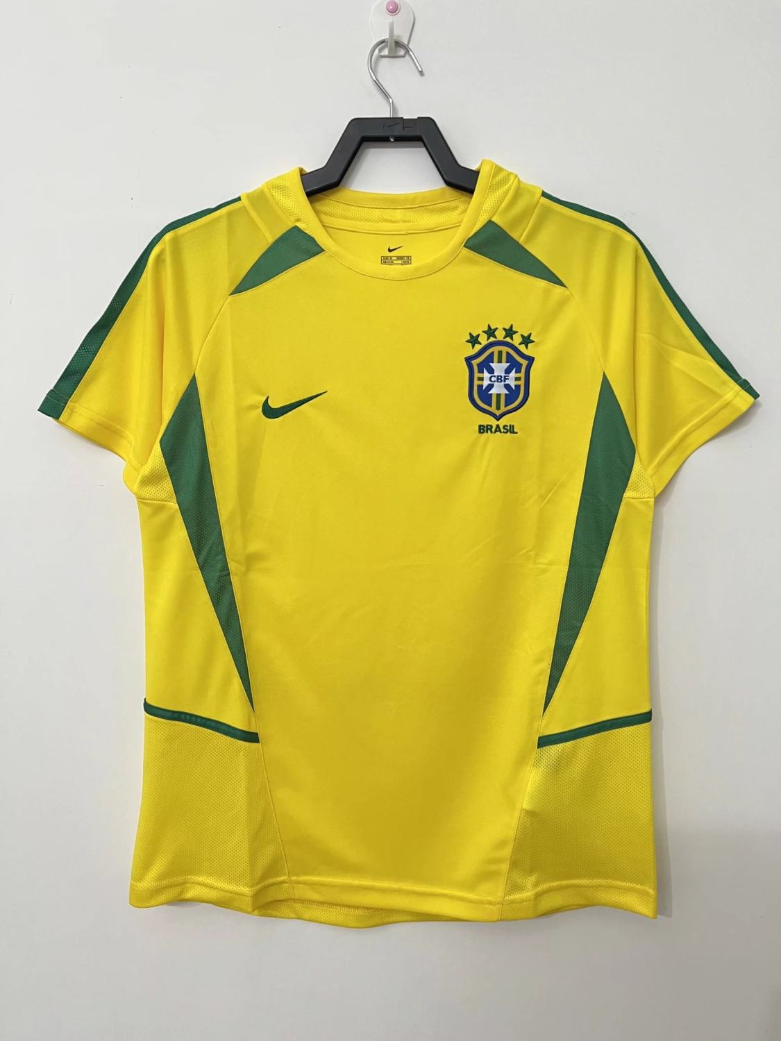 3d5412f38756745d.jpg Retro Brazil 2002/2004 Home Jersey - Image 1