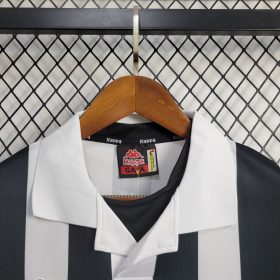 Retro Juventus 1998/99 Home Jersey - Image 4