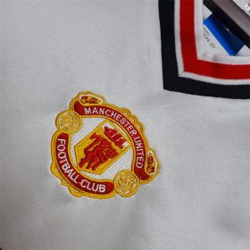 Retro Manchester United 1985 White Jersey - Image 3