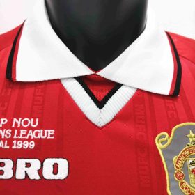 Retro Manchester United 1999/00 Home Long Sleeve Jersey - Image 3