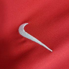 Retro Manchester United 2002/04 Home Long Sleeve Jersey - Image 4