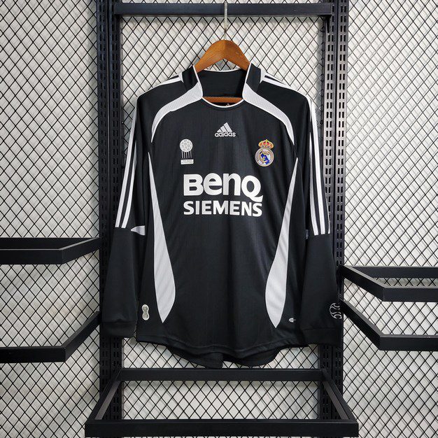 Real-Madrid-200607-away-Long-Sleeve-Retro-Jersey-58257.jpg Retro Real Madrid 2006/07 Away Long Sleeve Jersey - Image 1