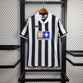 Retro Juventus 1998/99 Home Jersey - Image 3